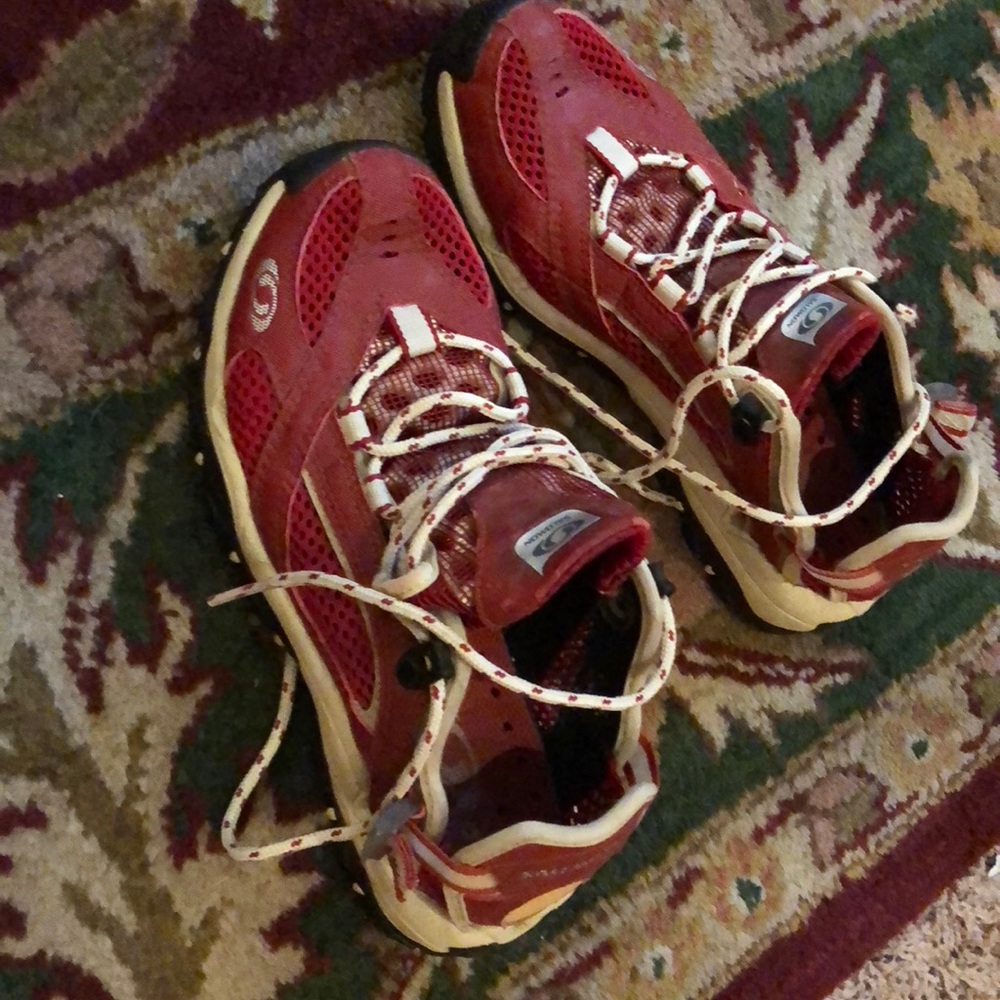 Salomon Trail Running Shoes Size 7 Women’s